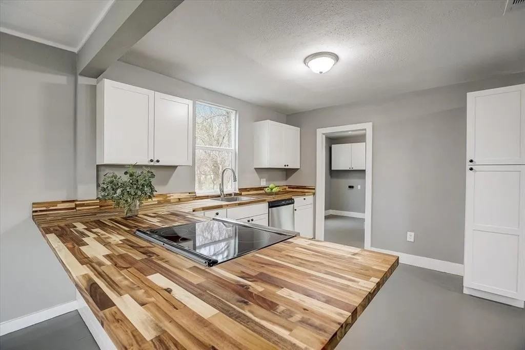 720 E Guadalupe St #1 - Photo 4 of 5