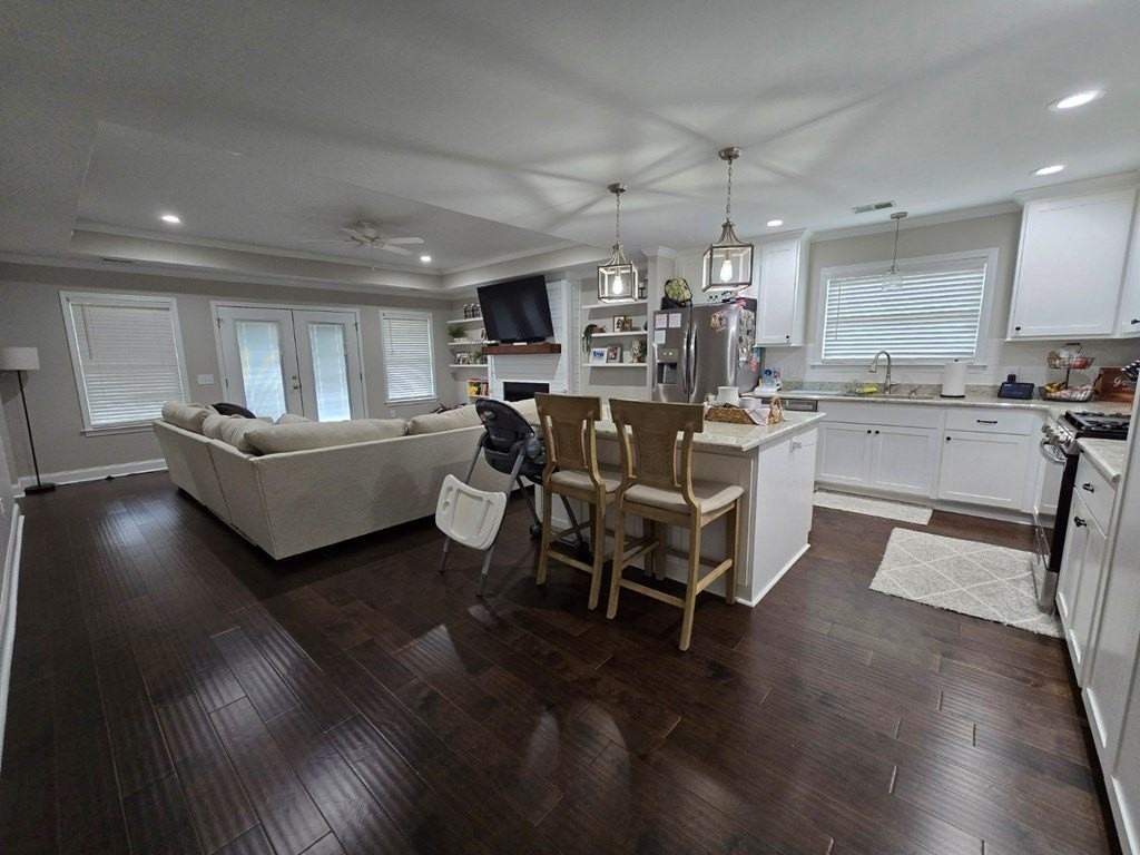 1780 Titanic Ct - Photo 5 of 39
