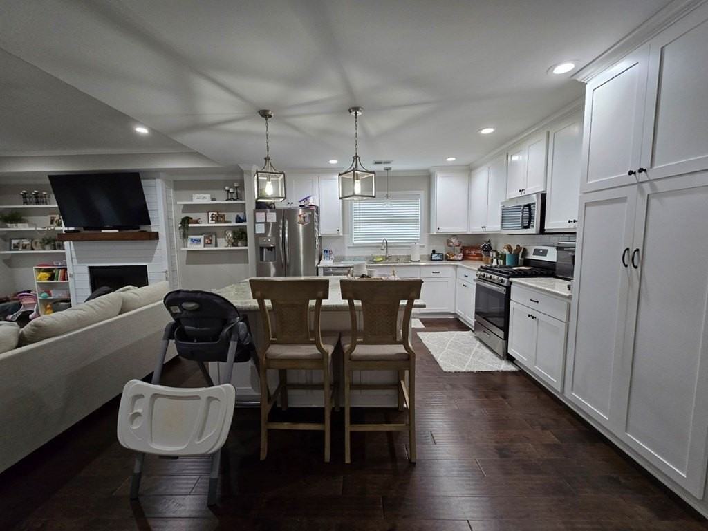 1780 Titanic Ct - Photo 6 of 39