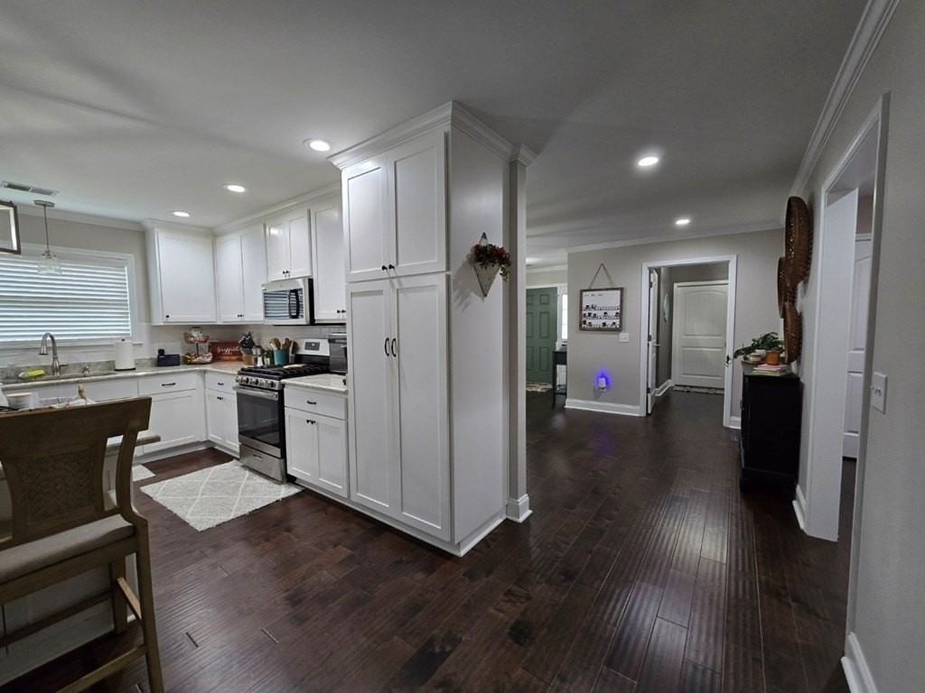 1780 Titanic Ct - Photo 7 of 39