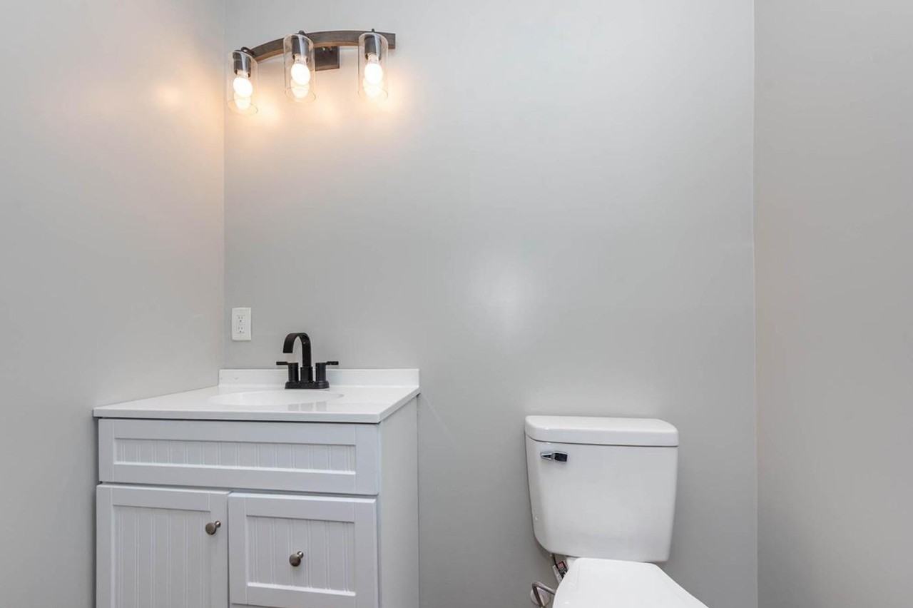 1715 E Oliver St #4 - Photo 6 of 11