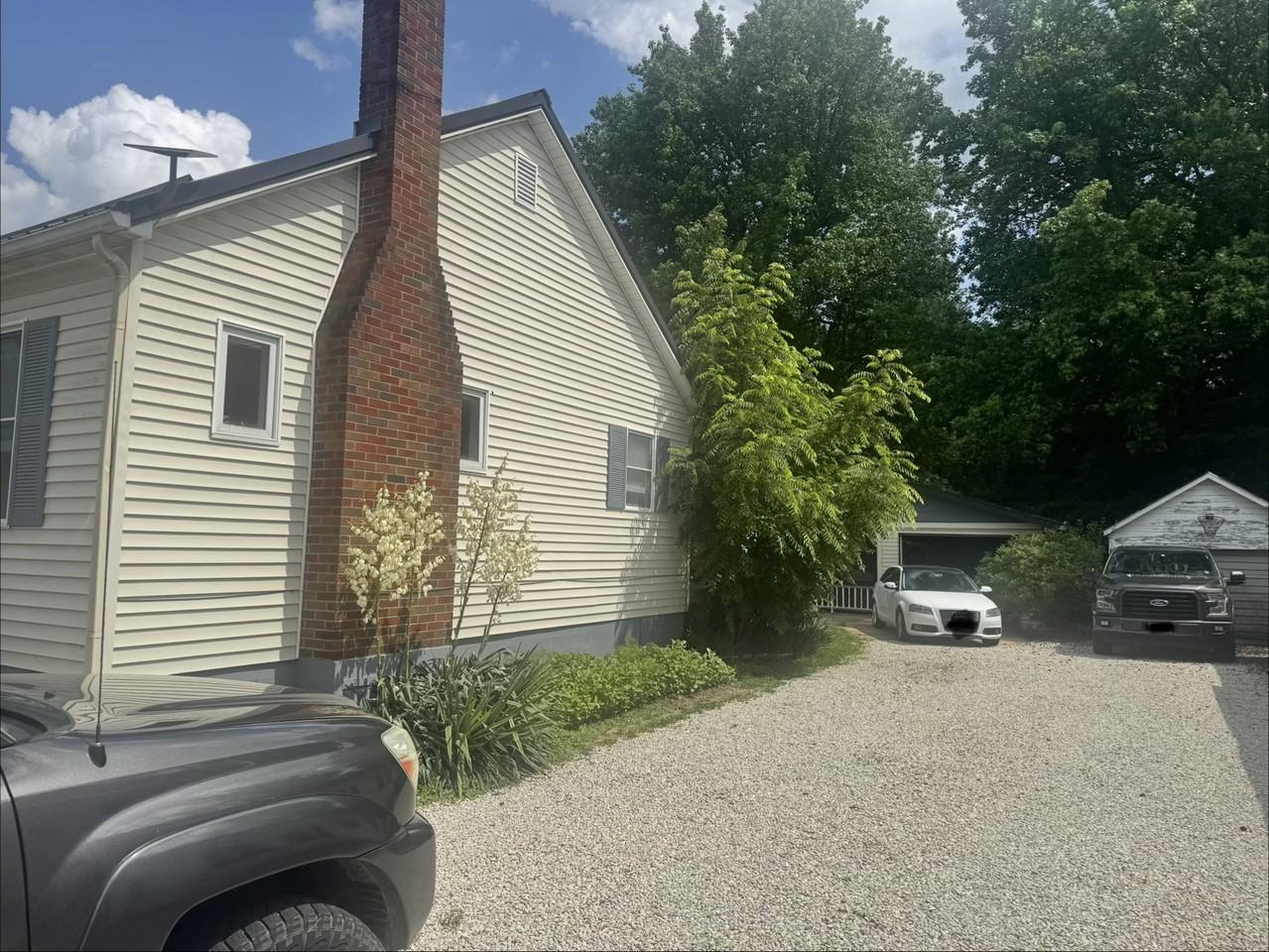 122 Dillon St #1 - Photo 2 of 5