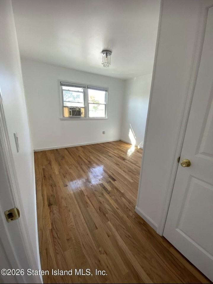 164 Beach Rd - Photo 7 of 10
