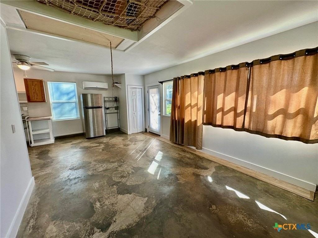 1419 Alamo St #B - Photo 3 of 23