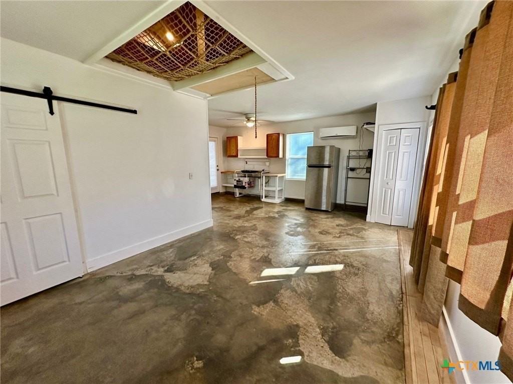 1419 Alamo St #B - Photo 4 of 23