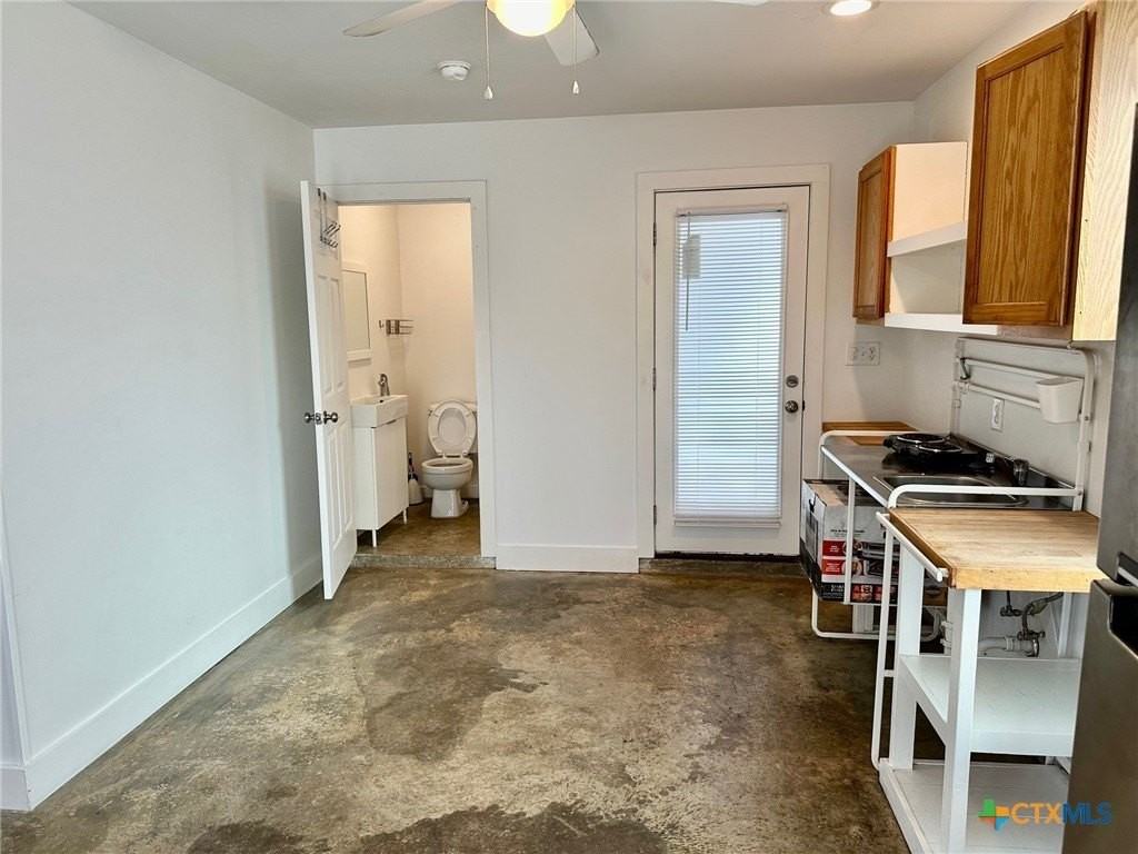 1419 Alamo St #B - Photo 6 of 23