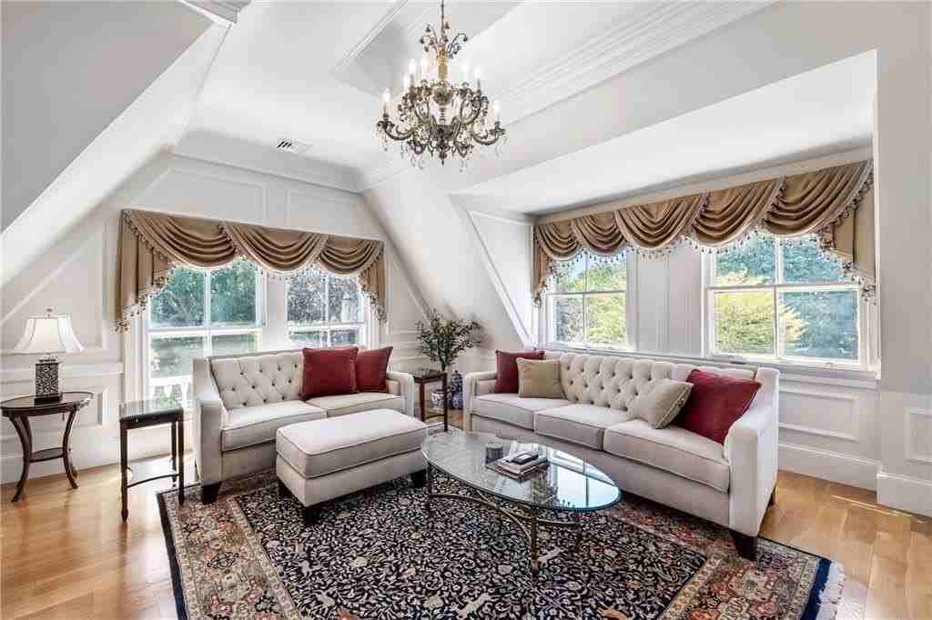 541 Bellevue Ave #5 - Photo 4 of 25