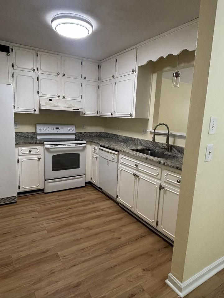 552 Teal Ln - Photo 4 of 27