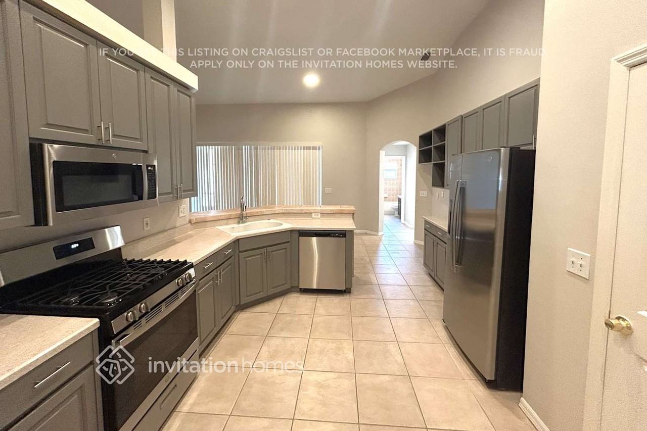 4310 Honeybell Ridge Ct - Photo 5 of 16