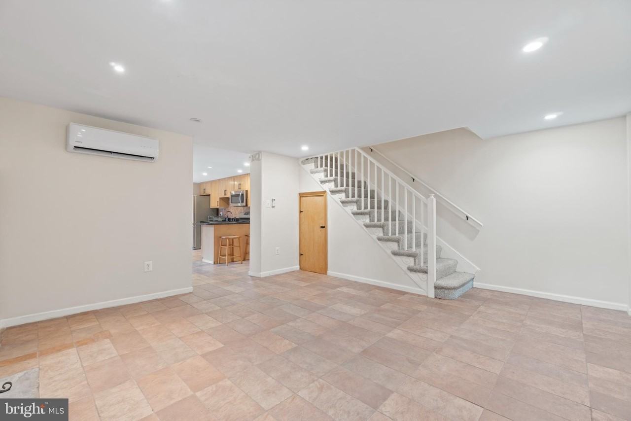 441 21st St Ne #B - Photo 7 of 23