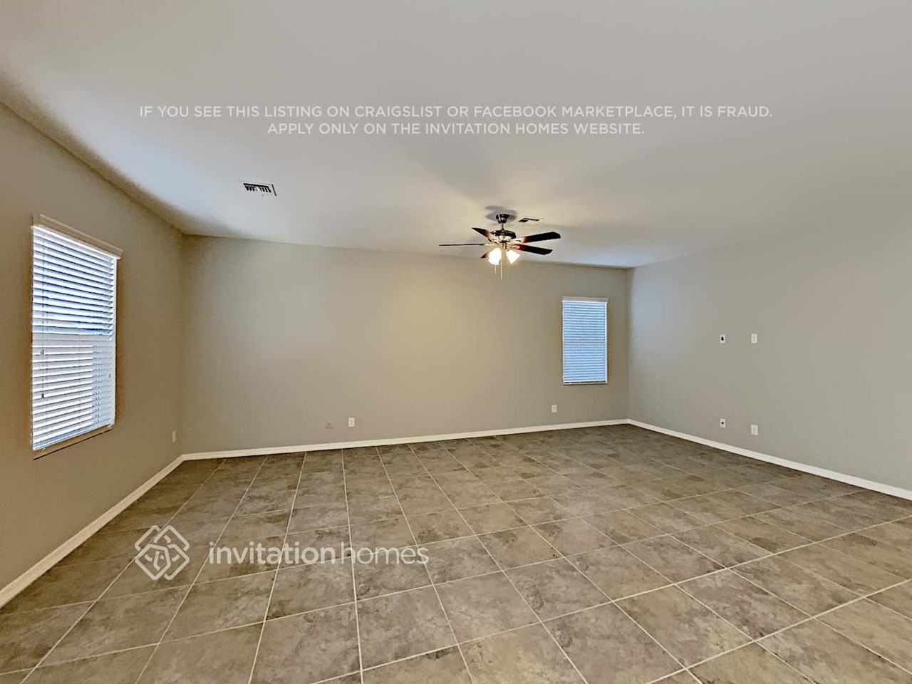 2702 E Omega Dr - Photo 3 of 19