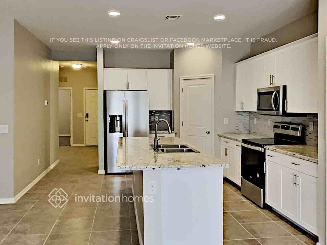 2702 E Omega Dr - Photo 6 of 19