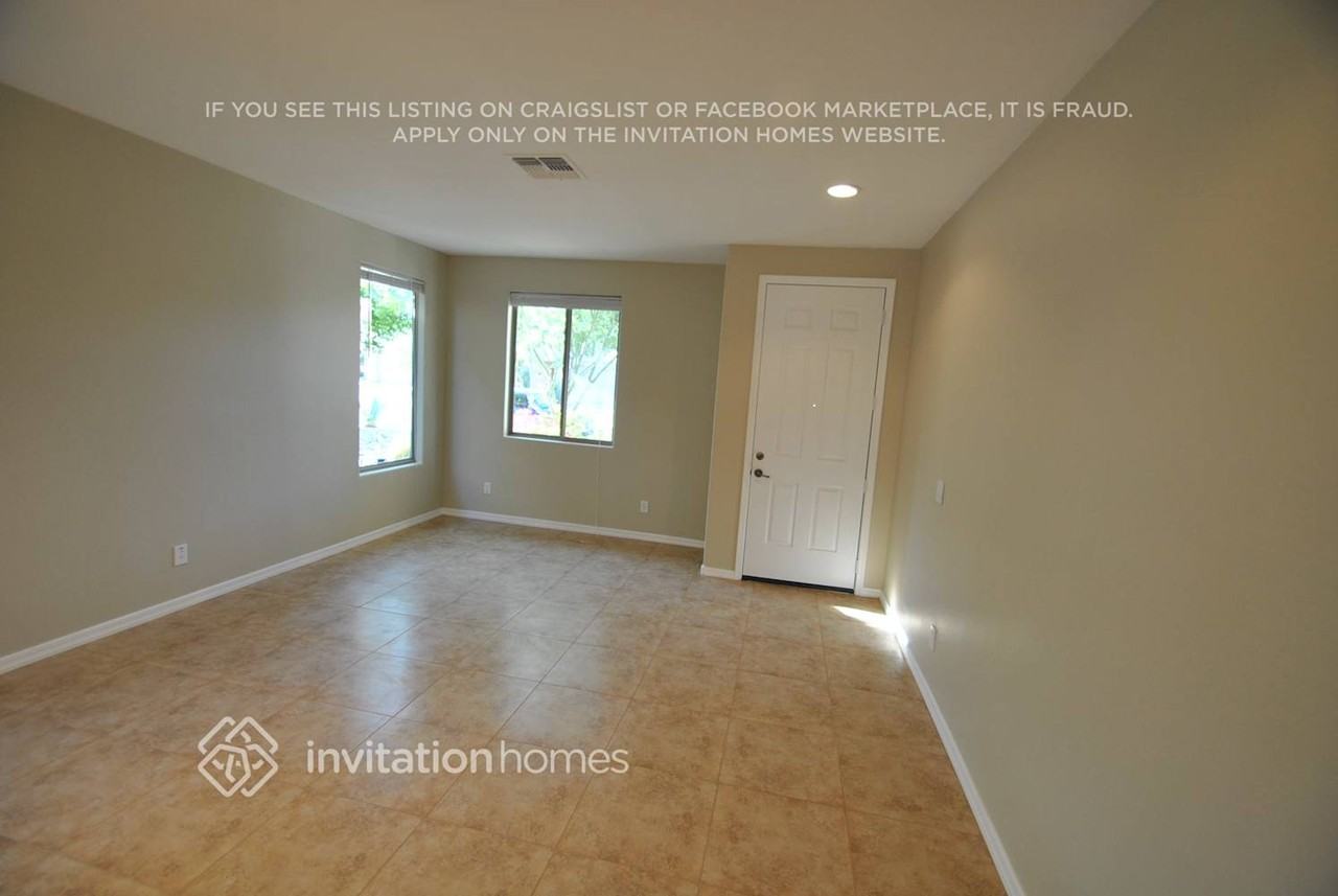 29357 N 67th Dr - Photo 3 of 18