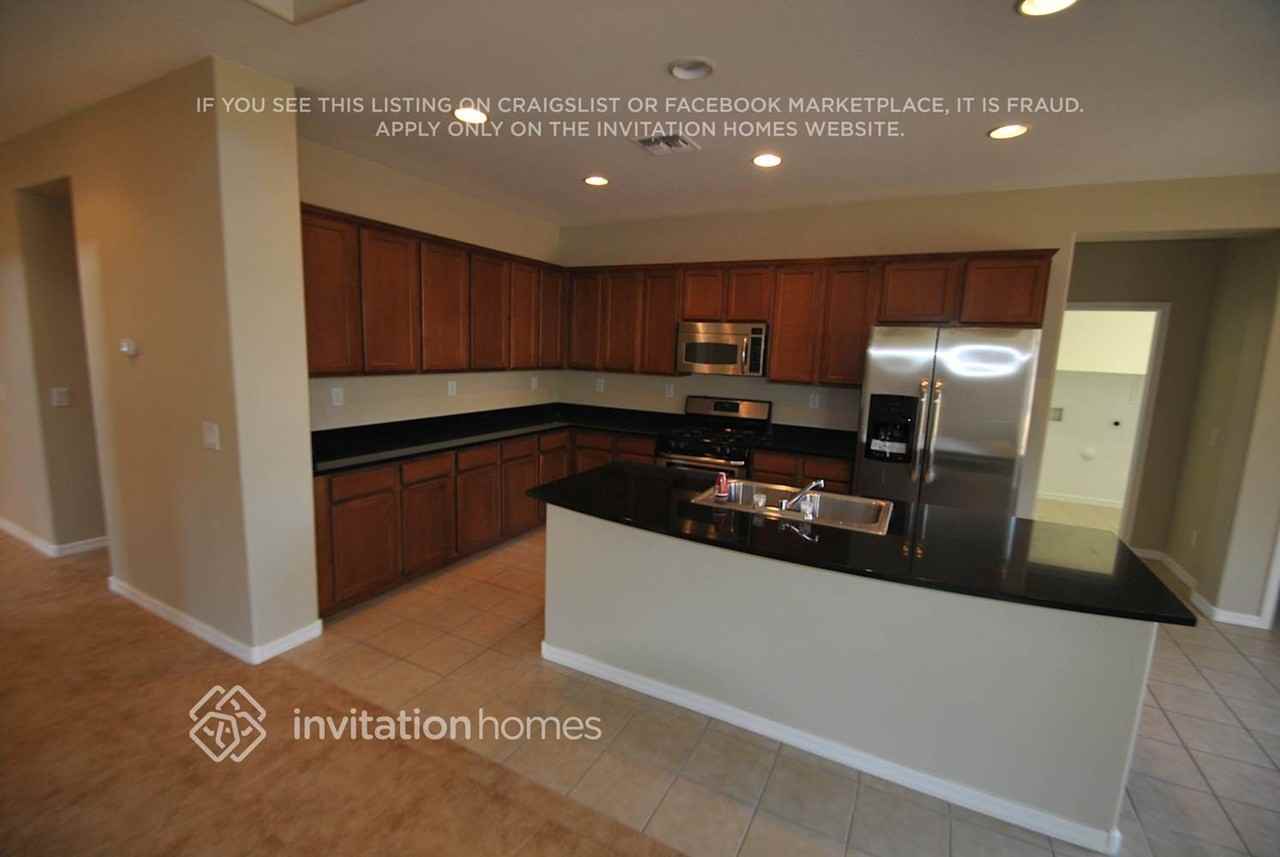 29357 N 67th Dr - Photo 4 of 18