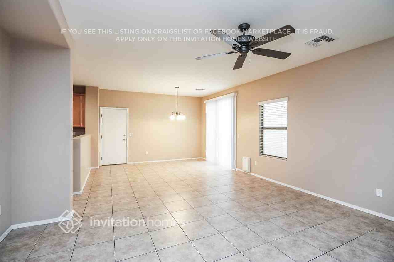 3934 E Jasper Dr - Photo 4 of 20