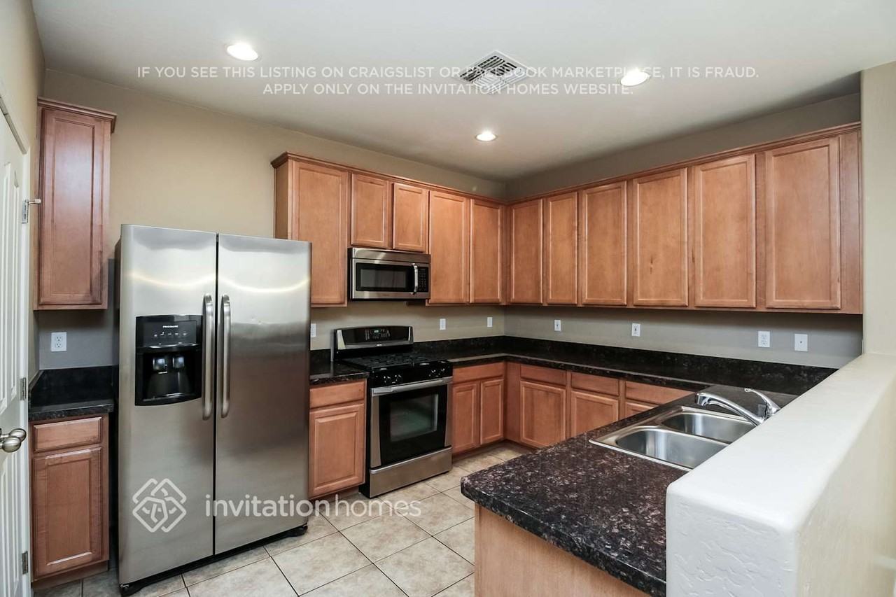 3934 E Jasper Dr - Photo 5 of 20