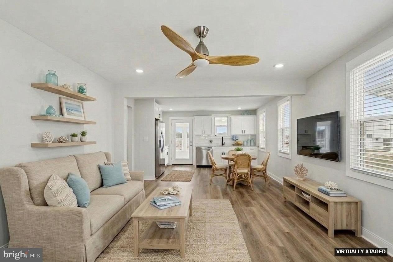 9135 Cuckold Point Rd - Photo 5 of 49