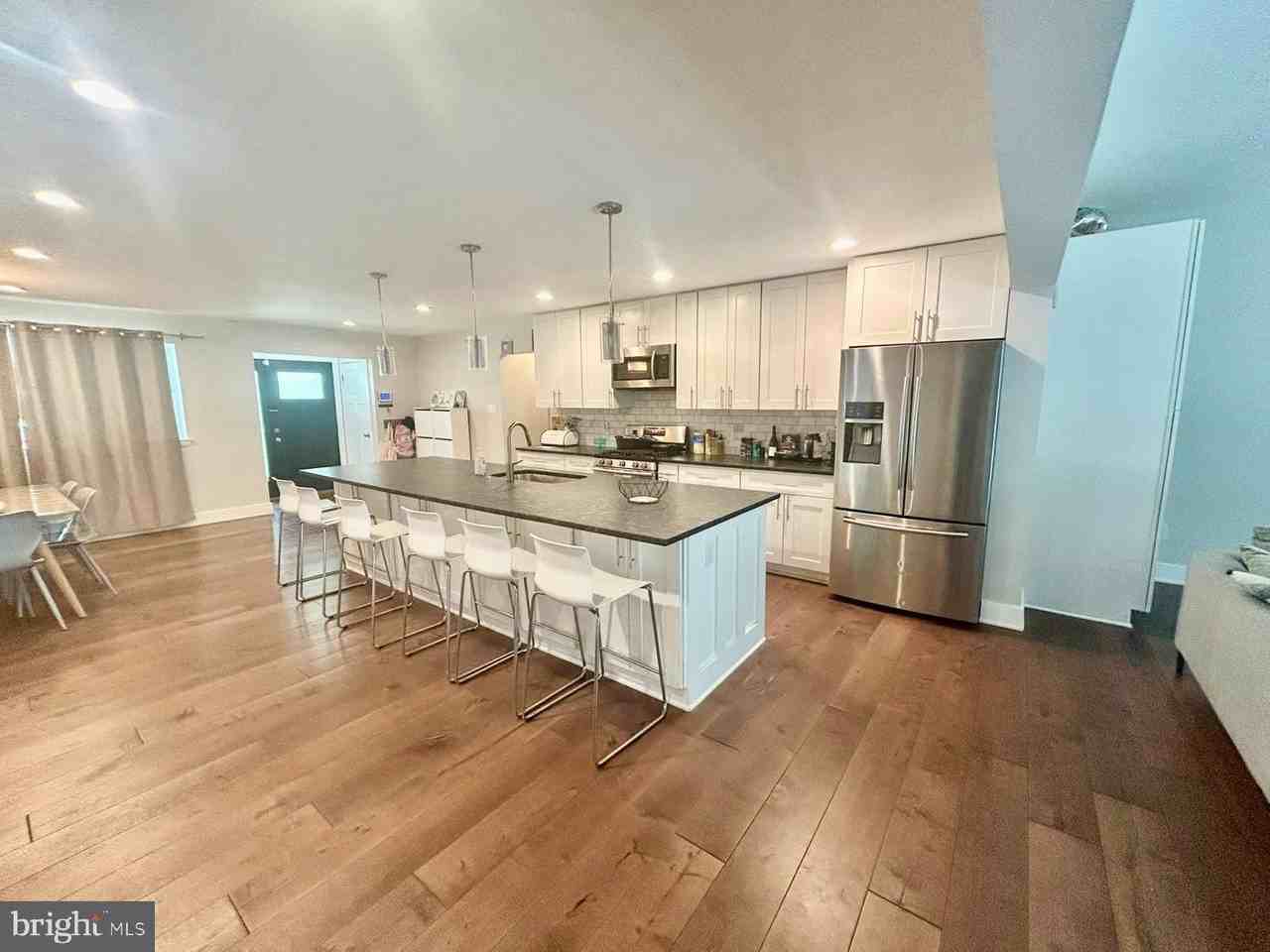 1710 Mark Ln - Photo 5 of 29