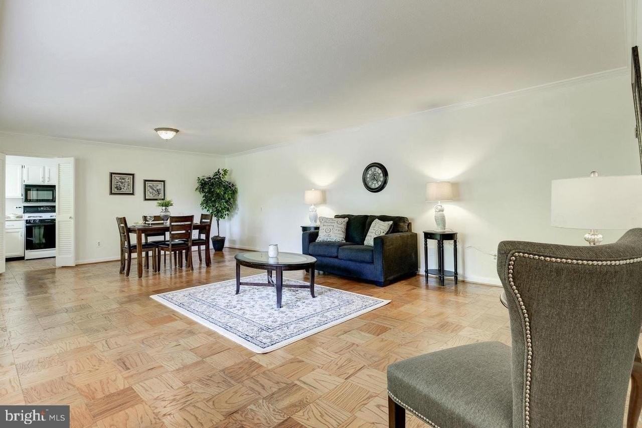 10667 Montrose Ave #4 - Photo 4 of 24
