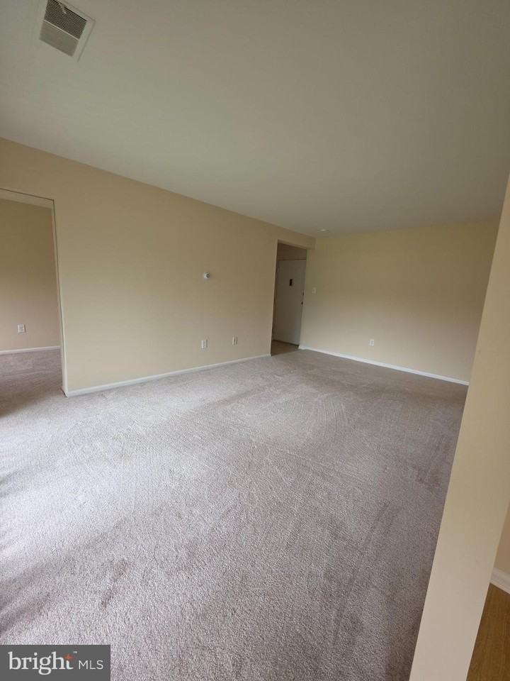 1012 Brinker Dr Apt 201 #201 - Photo 4 of 11