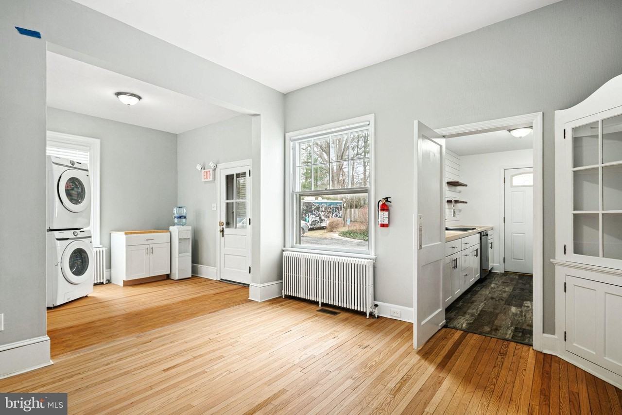 30 W Main St #A - Photo 5 of 32