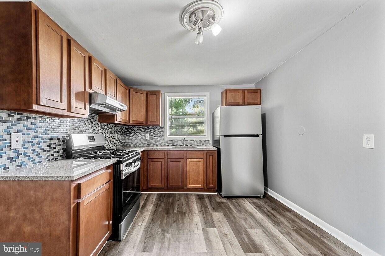 415 Hamilton Ave - Photo 5 of 21