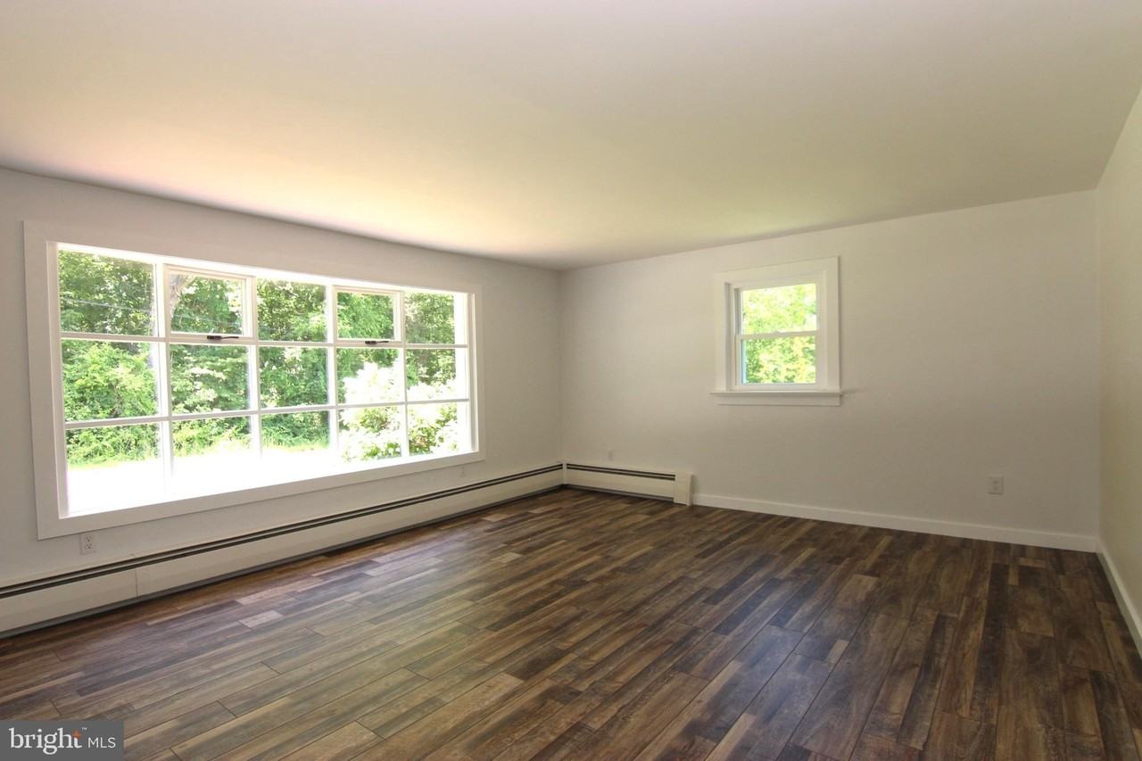 151 Dogwood Dr - Photo 3 of 23