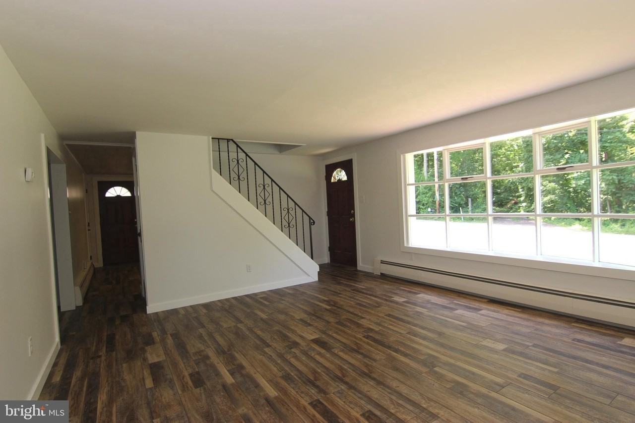 151 Dogwood Dr - Photo 4 of 23