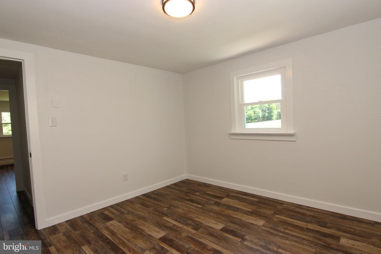 151 Dogwood Dr - Photo 5 of 23