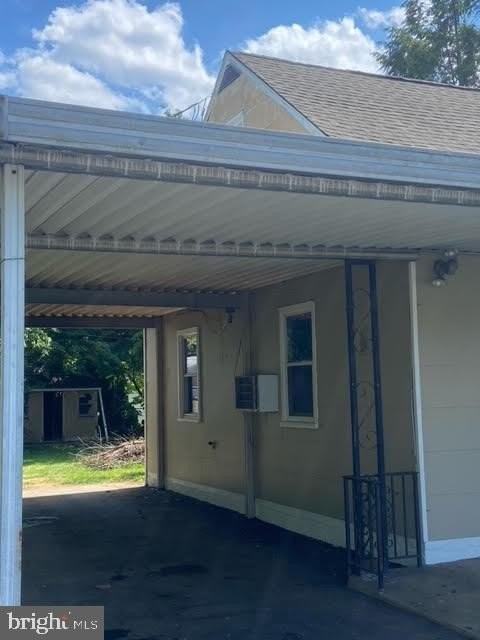 4908 Delbrook Rd - Photo 3 of 12