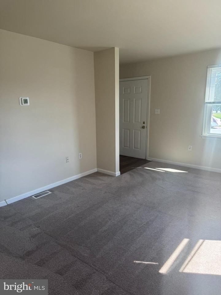 536 Bracken Dr - Photo 6 of 10