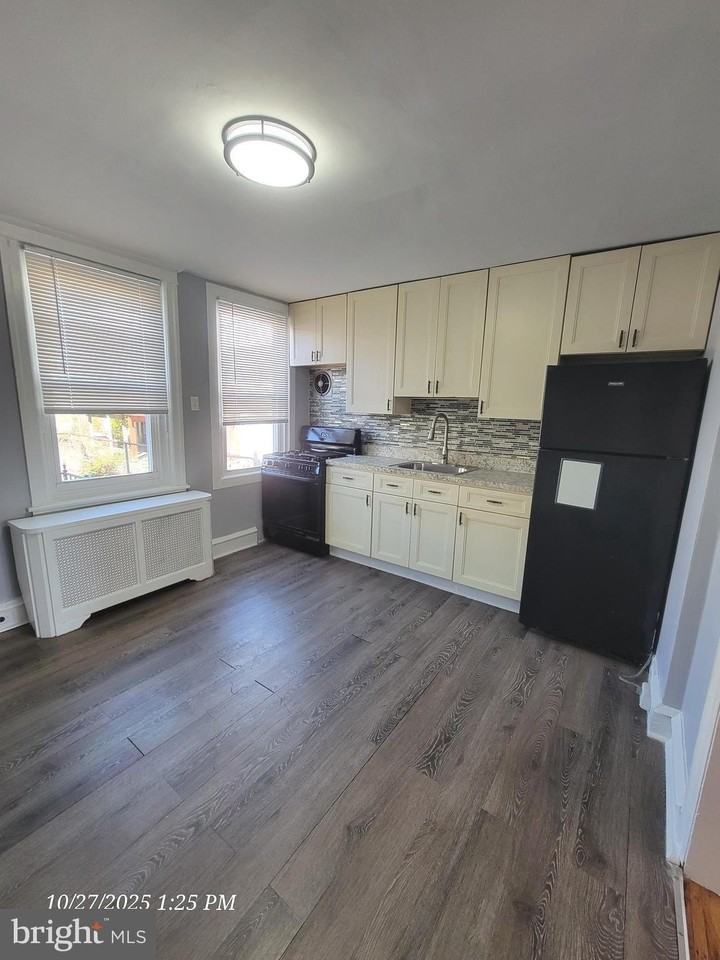 2061 Independence St - Photo 6 of 22
