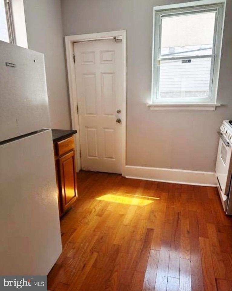2517 S Mildred St - Photo 5 of 14
