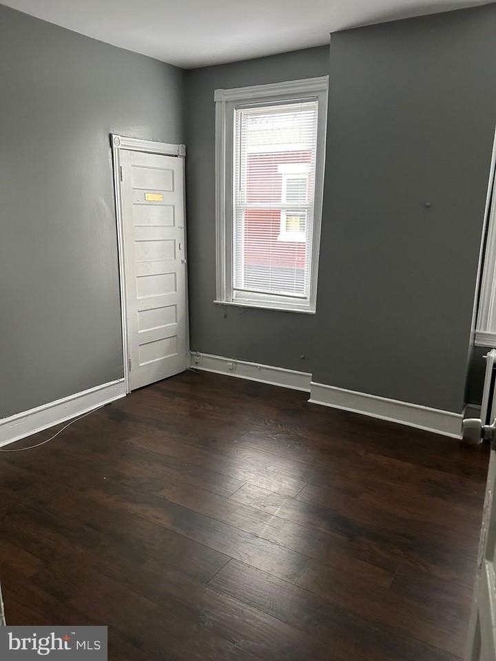 6140 Vine St #2ndFL - Photo 3 of 18
