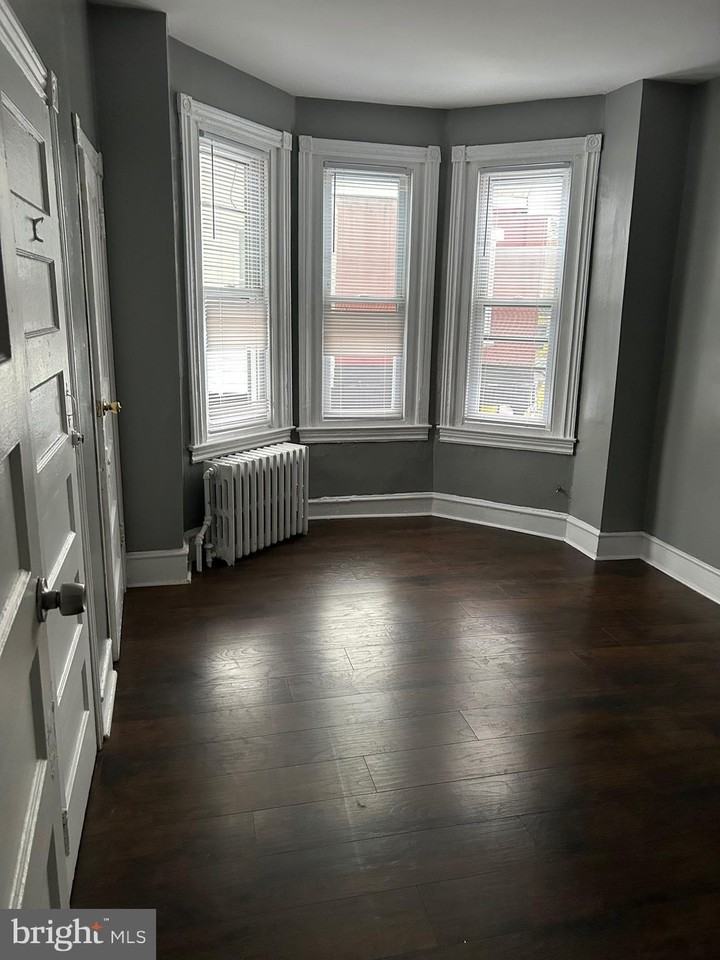6140 Vine St #2ndFL - Photo 4 of 18