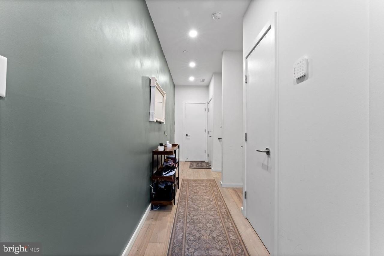 312 Poplar St - Photo 2 of 31