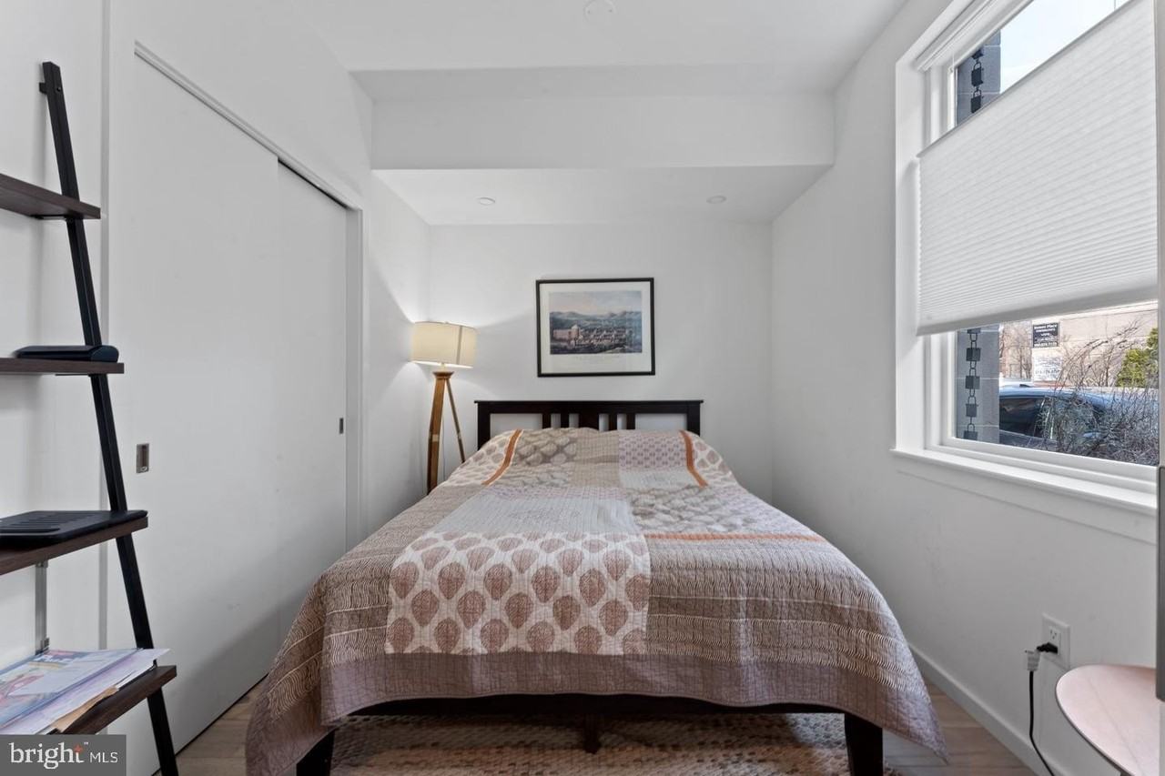 312 Poplar St - Photo 3 of 31