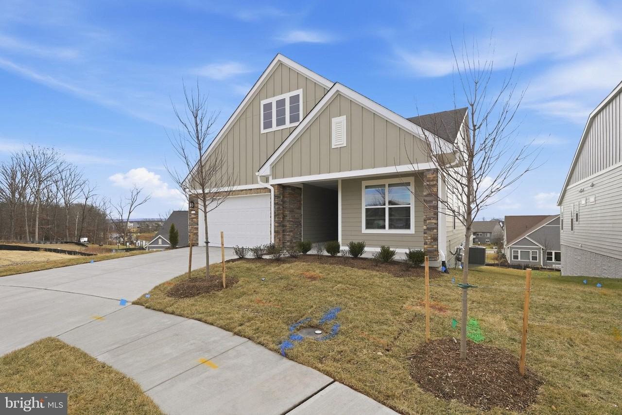 112 Betony Ct - Photo 3 of 37