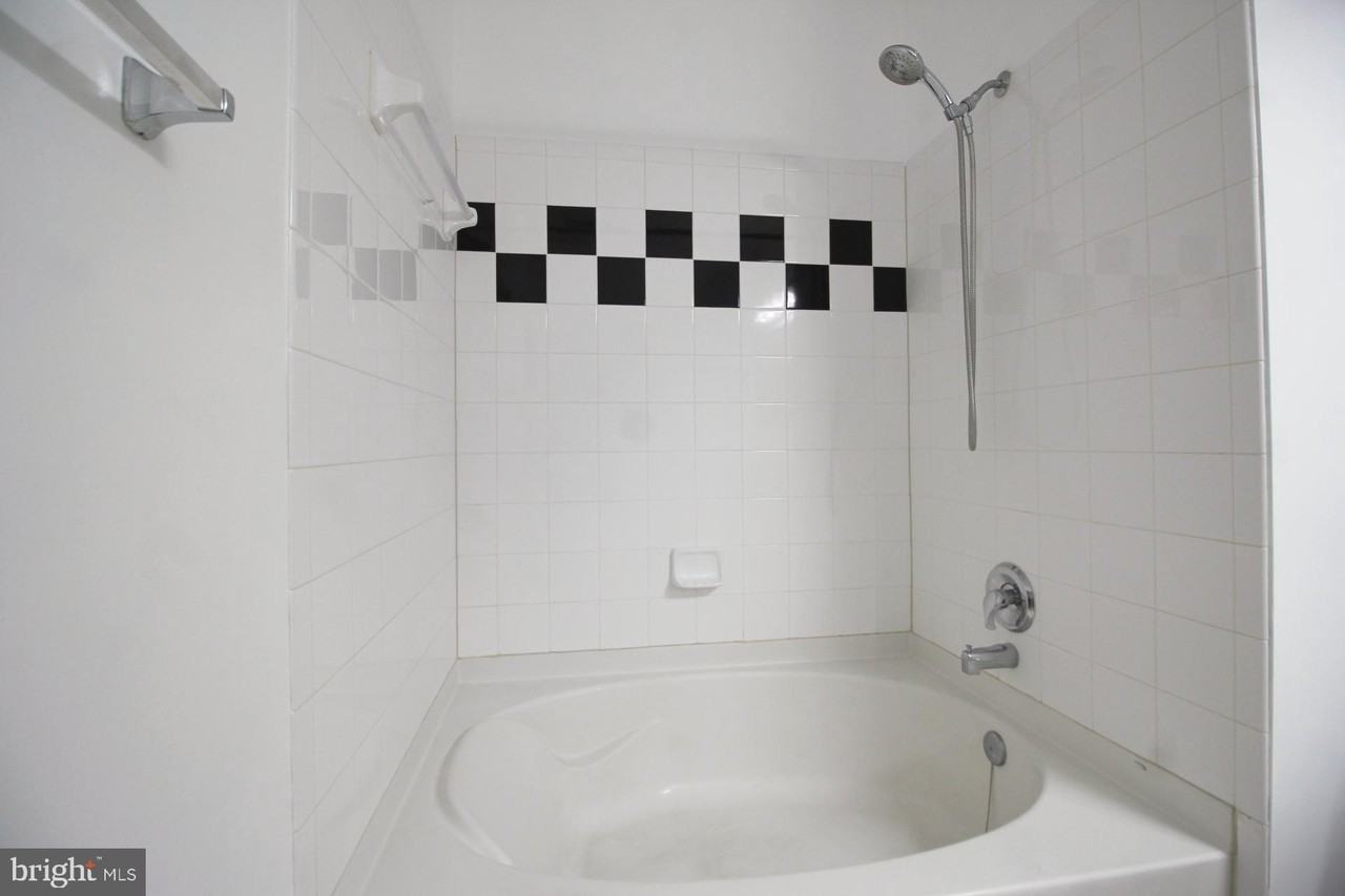 2791 Centerboro Dr #274 - Photo 7 of 22