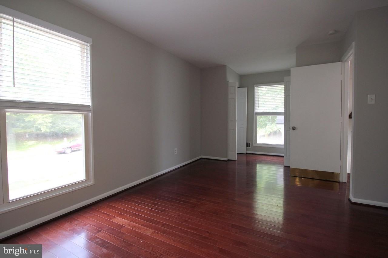 6215 Gemini Ct - Photo 5 of 30