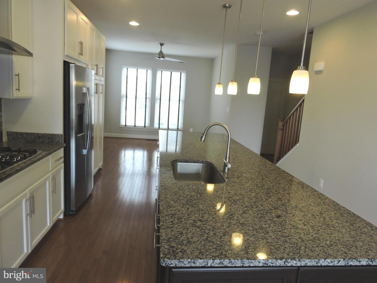20425 Codman Dr - Photo 3 of 36