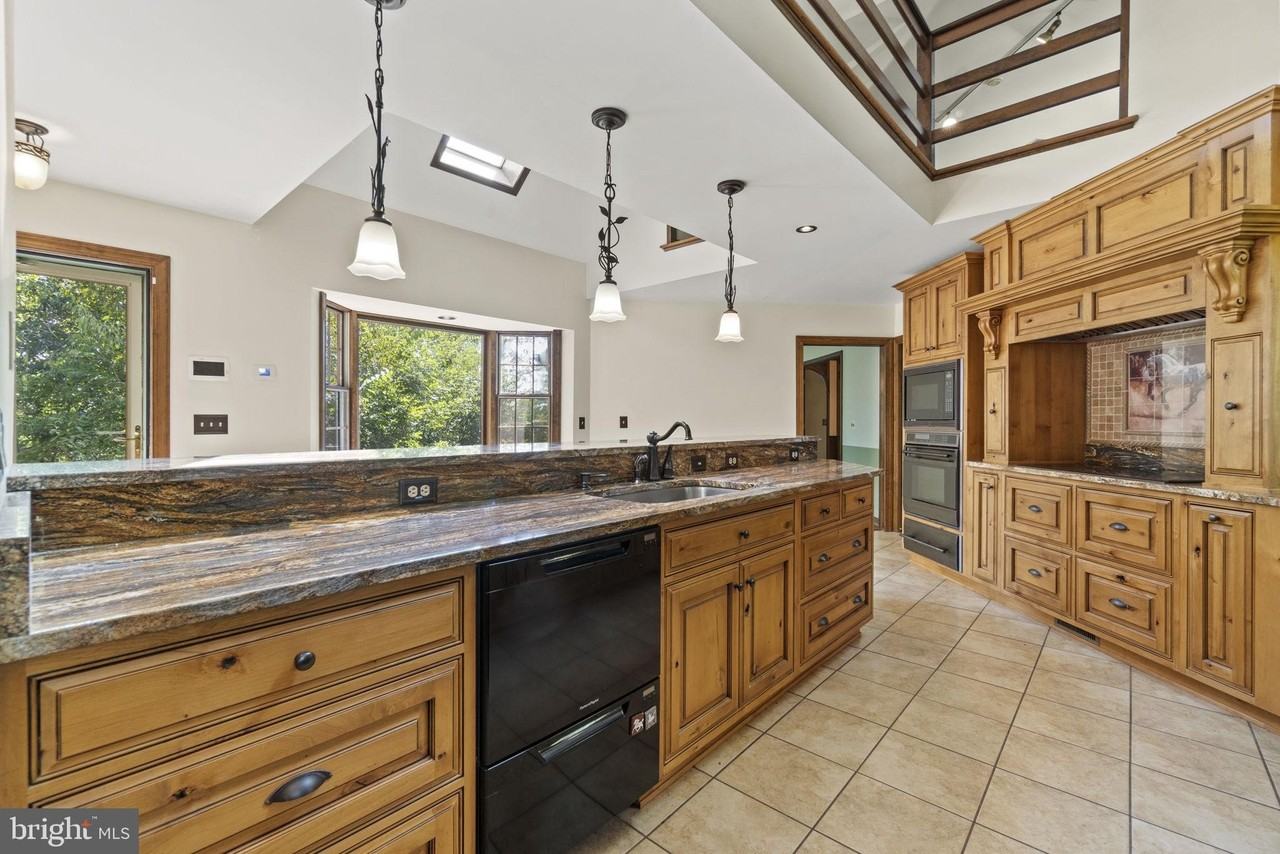 12780 Chatter Brook Dr - Photo 7 of 50