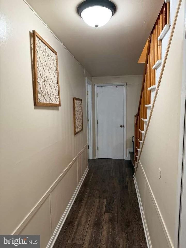 233 Molden Dr - Photo 3 of 24