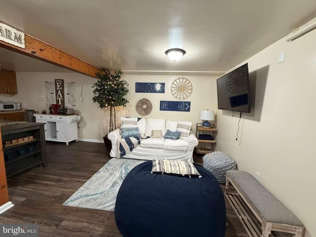 233 Molden Dr - Photo 4 of 24