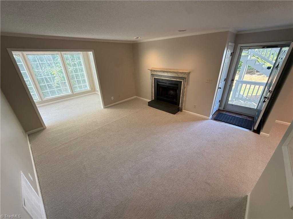 640 Balfour Rd - Photo 4 of 18