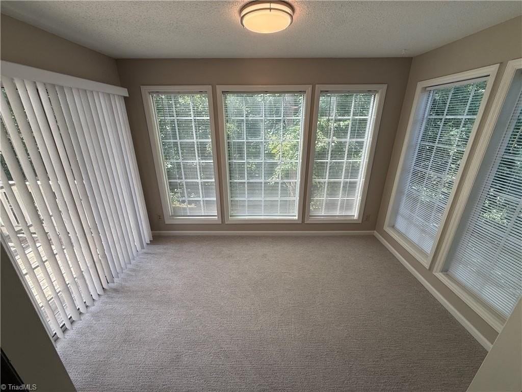 640 Balfour Rd - Photo 5 of 18