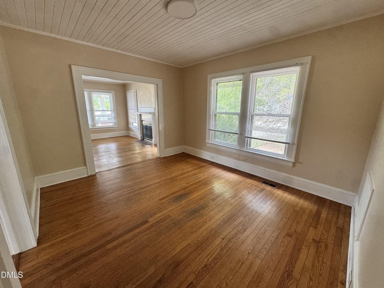 545 Main St - Photo 5 of 12