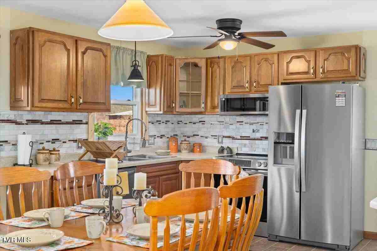 1122 Highway 107 - Photo 4 of 41