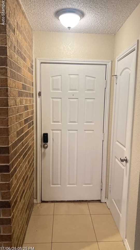 1901 Cloisters Dr #921 - Photo 3 of 42