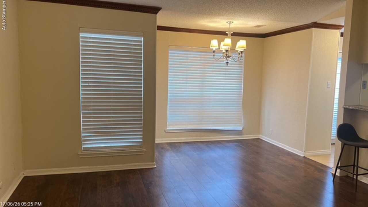 1901 Cloisters Dr #921 - Photo 5 of 42